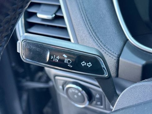 Used 2019 Lincoln Nautilus Select image 28