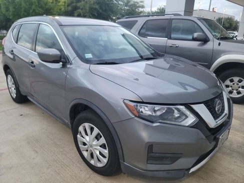 Used 2018 Nissan Rogue S image 1