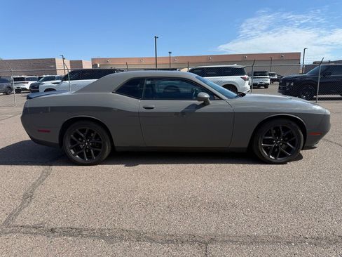 Used 2019 Dodge Challenger SXT w/ Plus Package RWD image 4