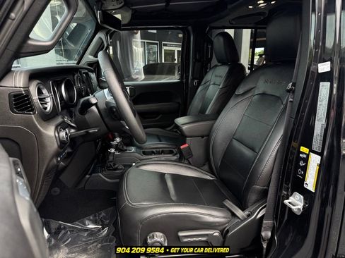 Used 2023 Jeep Wrangler Unlimited Sahara AWD/4WD image 22