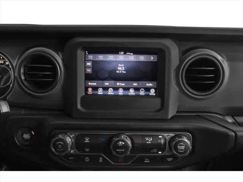 Used 2022 Jeep Wrangler Unlimited Sport w/ Sun And Sound Package AWD/4WD image 7
