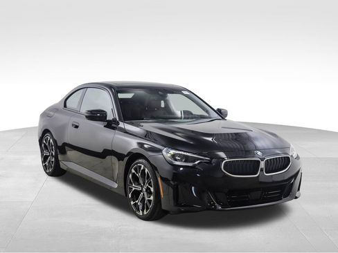 Used 2025 BMW 230i xDrive Coupe w/ Convenience Package image 7