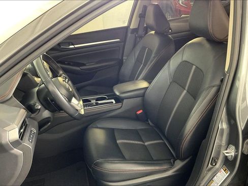 Used 2024 Nissan Altima 2.5 SR image 34