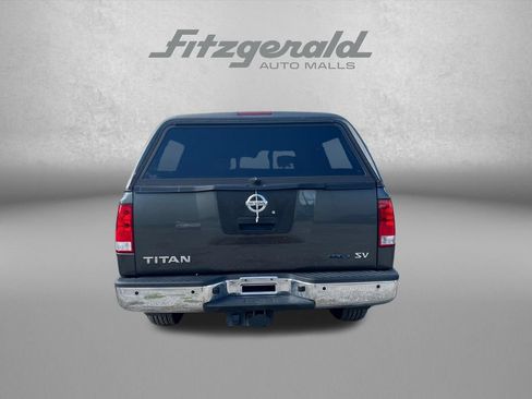 Used 2011 Nissan Titan SV w/ SV Value Truck Pkg RWD image 3