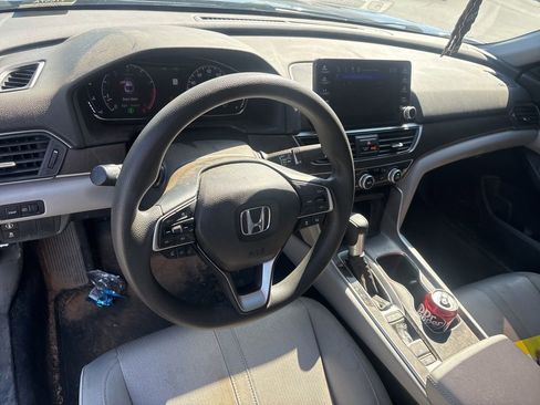 Used 2020 Honda Accord EX image 4