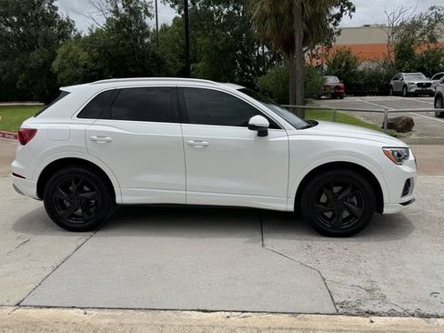 Used 2020 Audi Q3 2.0T Premium w/ Convenience Package AWD/4WD image 4