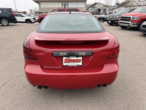 Used 2006 Pontiac Grand Prix GXP w/ Sun And Sound Package image 6