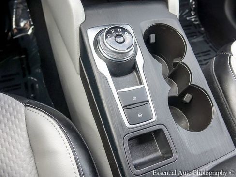 Used 2024 Ford Escape SE image 19