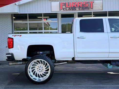 Used 2017 Chevrolet Silverado 2500 High Country w/ Duramax Plus Package AWD/4WD image 11