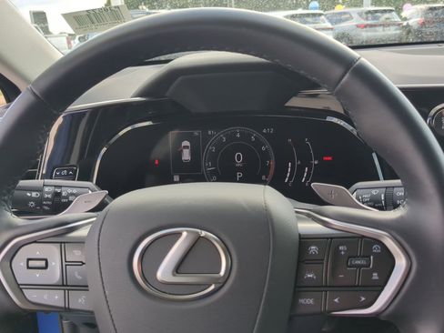 Used 2025 Lexus NX 250 FWD w/ Accessory Package (Z2) image 13