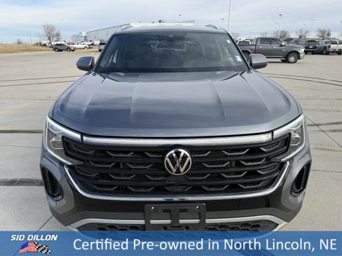 Used 2025 Volkswagen Atlas Cross Sport SE image 4