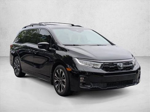 Used 2025 Honda Odyssey Elite image 3