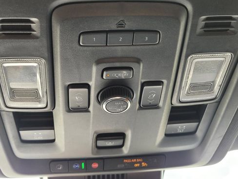 Used 2023 Chevrolet Tahoe LT w/ LT Signature Package RWD image 33