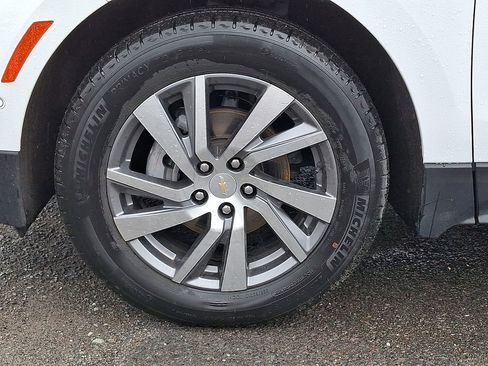 Used 2023 Chevrolet Equinox Premier image 31