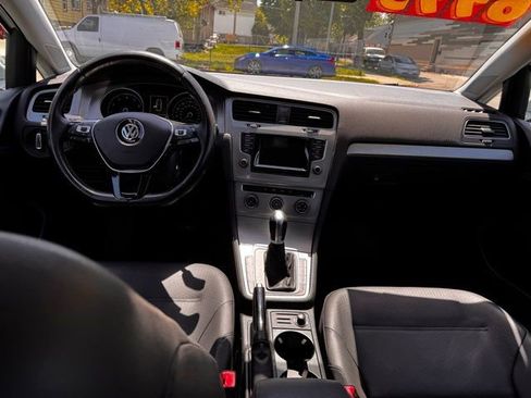Used 2015 Volkswagen Golf S FWD image 19