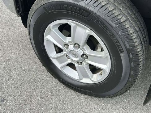 Used 2020 Toyota Tundra SR5 w/ SR5 Upgrade Package image 9