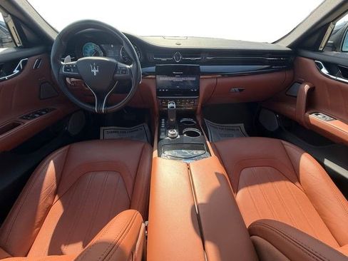 Used 2023 Maserati Quattroporte Modena Q4 AWD/4WD image 12