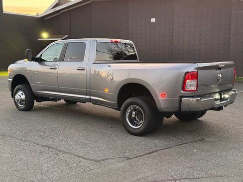 Used 2021 RAM 3500 Big Horn image 29