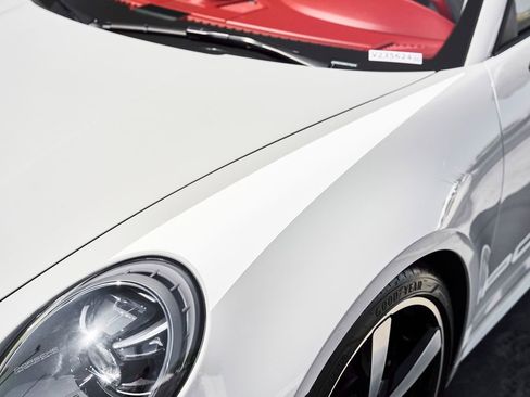 Used 2021 Porsche 911 AWD/4WD image 8
