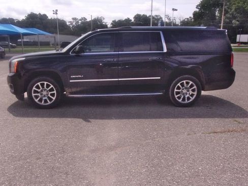Used 2016 GMC Yukon XL Denali w/ Open Road Package AWD/4WD image 4