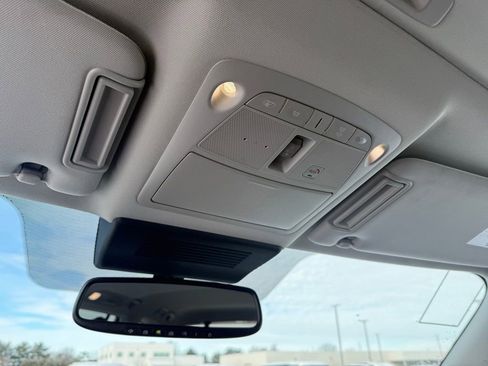 Used 2024 Nissan Armada SL w/ Captain's Chairs Package image 22