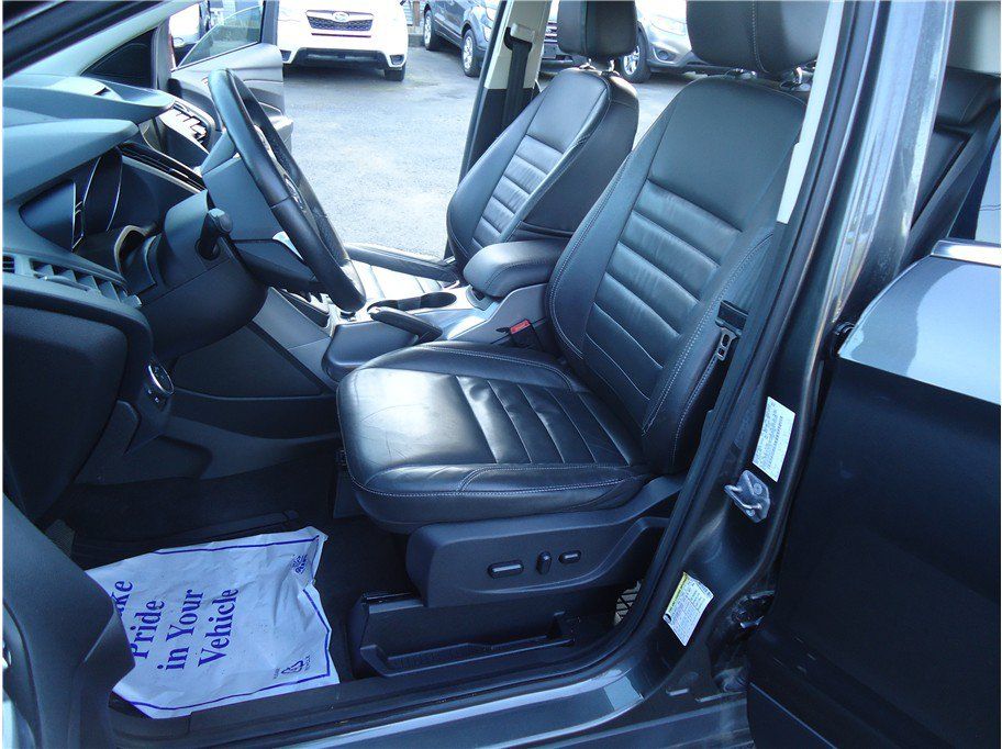 Used 2016 Ford Escape SE w/ SE Leather Comfort Package FWD image 12