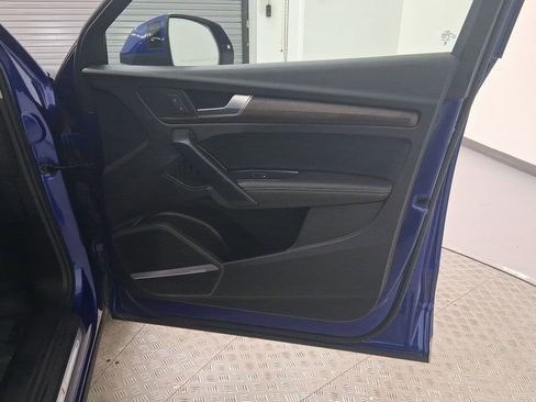 Used 2024 Audi Q5 e Premium Plus w/ Premium Plus Package image 31