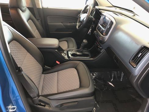 Used 2021 Chevrolet Colorado Z71 AWD/4WD image 12