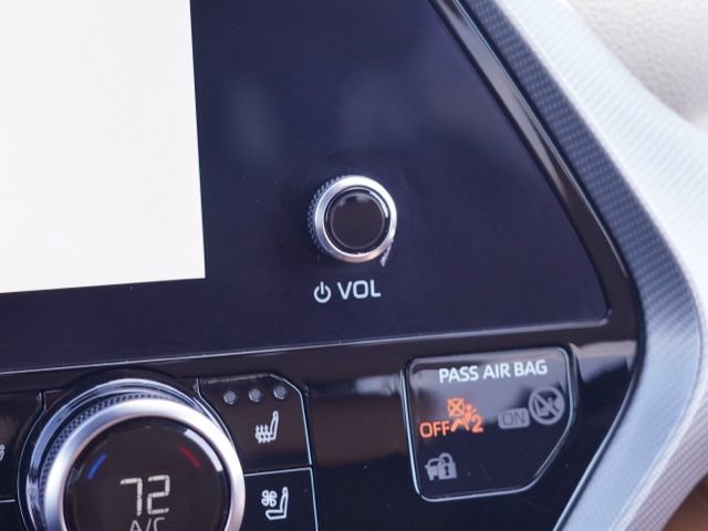 Used 2023 Toyota Highlander Platinum FWD image 30
