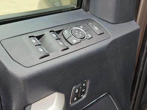 Used 2022 Ford F350 Lariat w/ Lariat Ultimate Package AWD/4WD image 8