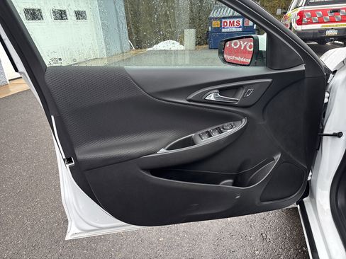 Used 2024 Chevrolet Malibu LT image 16