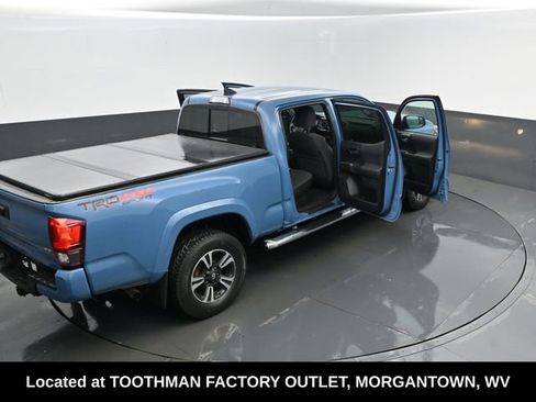 Used 2019 Toyota Tacoma TRD Sport AWD/4WD image 25