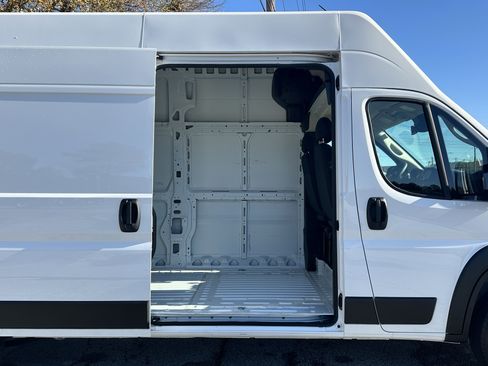 Used 2025 RAM ProMaster 3500 w/ Safety Group image 17