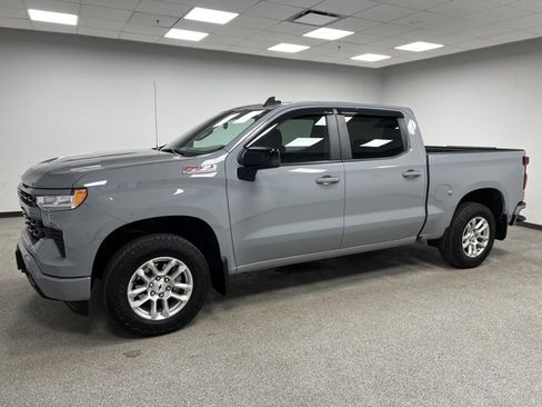 Used 2024 Chevrolet Silverado 1500 RST image 5