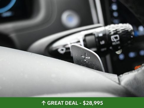 Used 2024 Hyundai Tucson Limited image 25