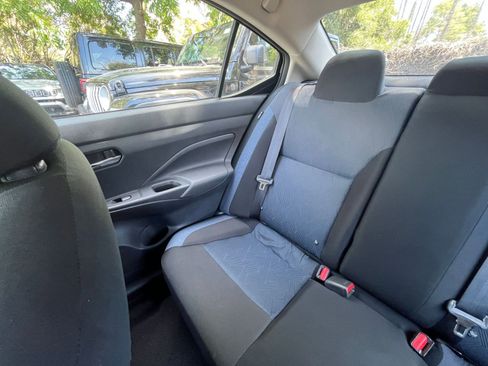 Used 2025 Nissan Versa SV FWD image 37