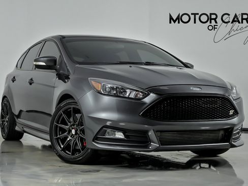 Used 2018 Ford Focus ST image 1