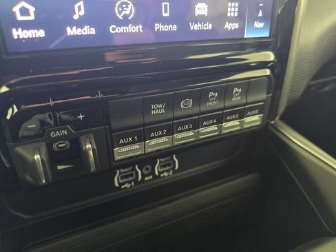 New 2026 RAM 3500 Big Horn AWD/4WD image 31
