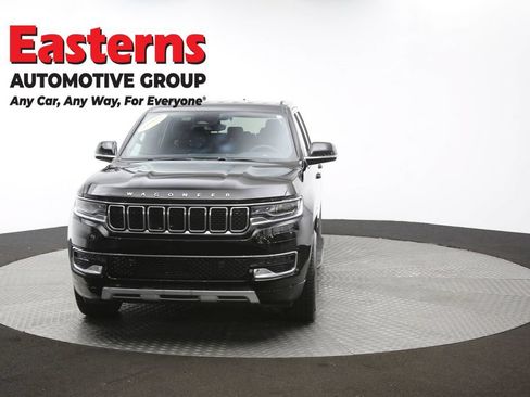Used 2022 Jeep Wagoneer Series II AWD/4WD image 53