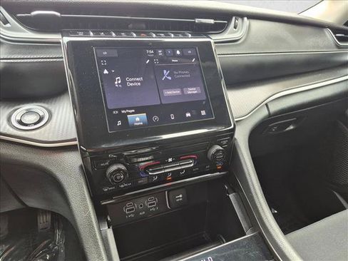 Used 2023 Jeep Grand Cherokee L Laredo AWD/4WD image 14