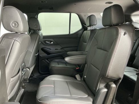 Used 2022 Chevrolet Traverse RS image 27