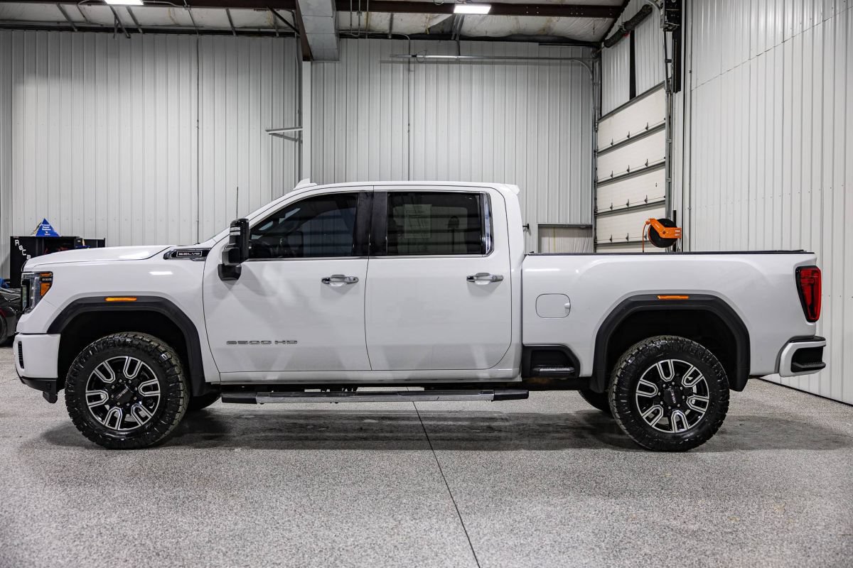 Used 2021 GMC Sierra 2500 SLT AWD/4WD image 2