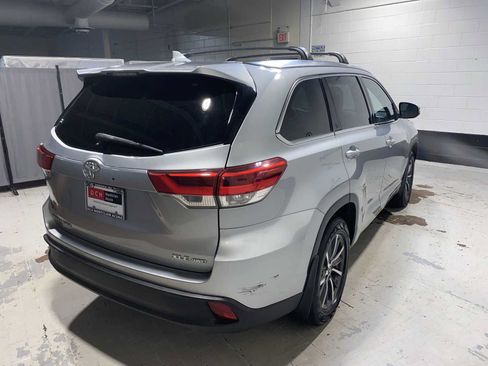 Used 2017 Toyota Highlander XLE AWD/4WD image 26