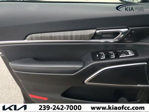 Certified 2024 Kia Telluride SX Prestige AWD/4WD image 31