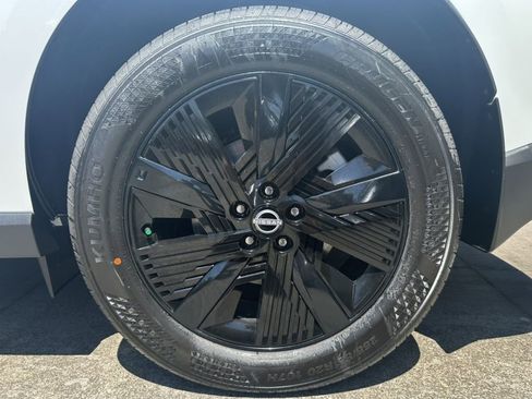 New 2025 Nissan Murano SV image 12