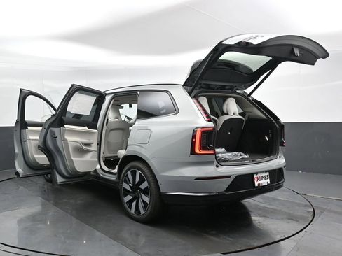 New 2025 Volvo EX90 Ultra image 50