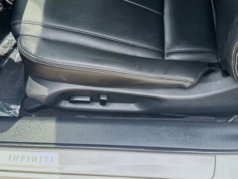Used 2020 INFINITI Q60 3.0t Luxe w/ Cargo Package RWD image 15