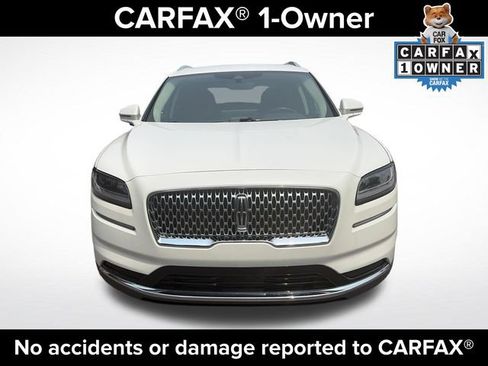 Used 2023 Lincoln Nautilus AWD w/ Premium Package image 2