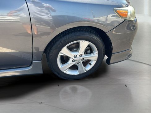 Used 2013 Toyota Corolla S FWD image 34
