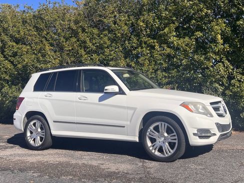Used 2014 Mercedes-Benz GLK 250 BlueTEC 4MATIC image 10